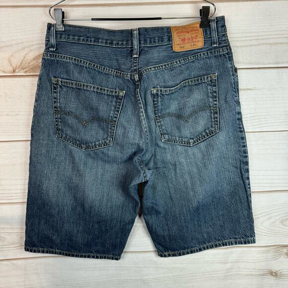 Levi Strauss & Co 569 Medium Wash Loose Fit Shorts Size 34 Waist - Picture 3 of 5